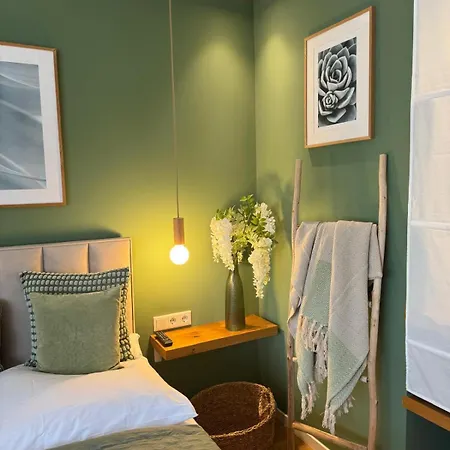 Nettes In Duesseldorf-derendorf - Stylisch + Gemuetlich * Ντίσελντορφ